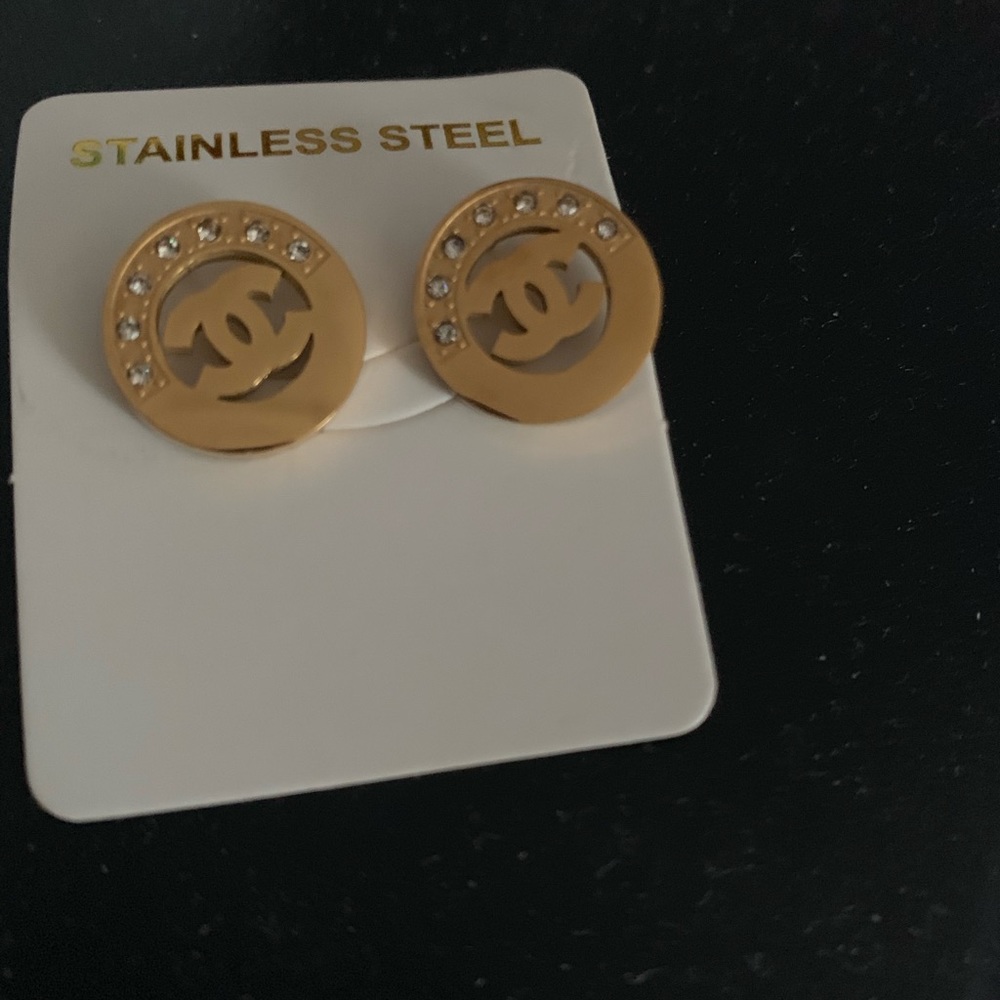 Gold plated earings